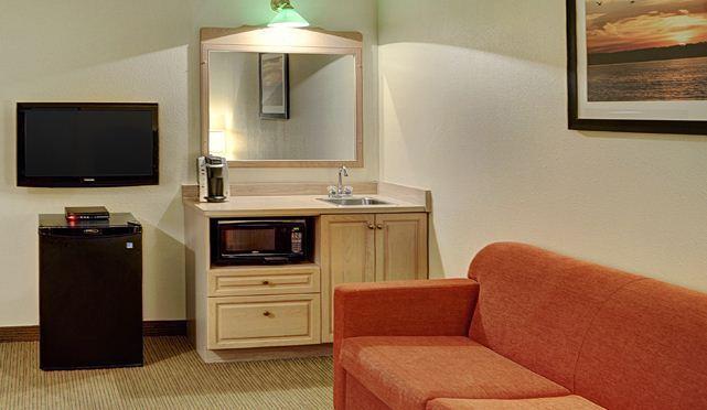 Thompson'S Best Value Inn & Suites Екстериор снимка