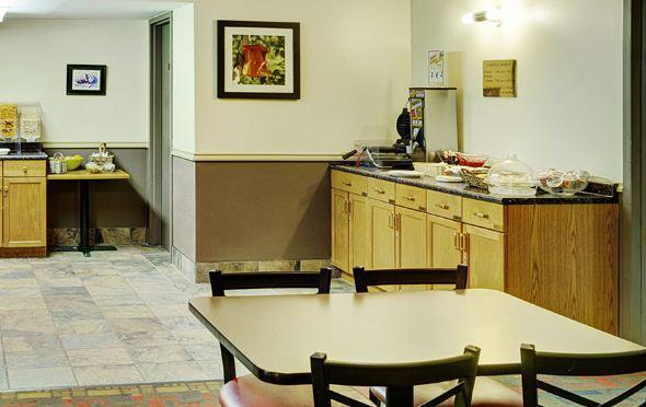 Thompson'S Best Value Inn & Suites Екстериор снимка
